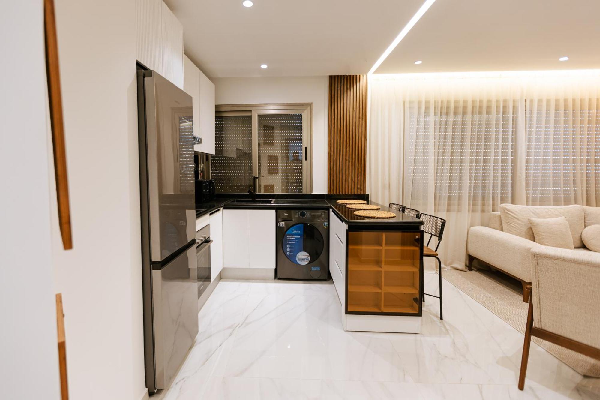 Marina View Residence Luxurious Studio Retreat With Stunning Ocean Views 1 Double Bedroom, 1 Convertible Couch Tanger Ngoại thất bức ảnh